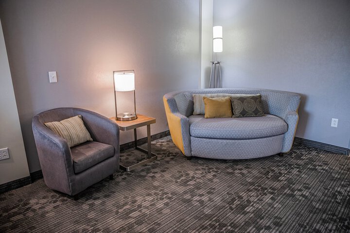 Room 13 of 30