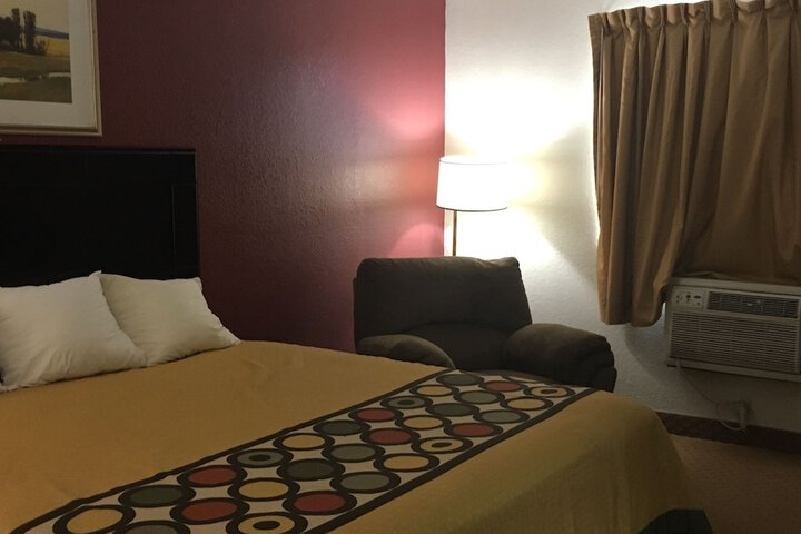 Room 41 of 46