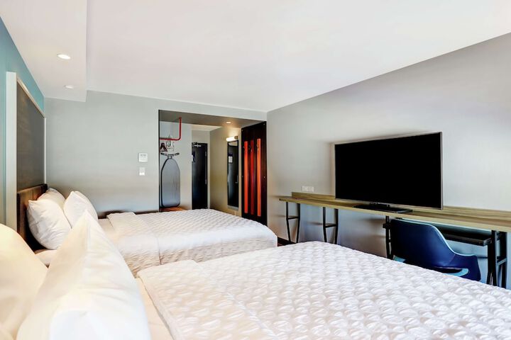 Room 17 of 45