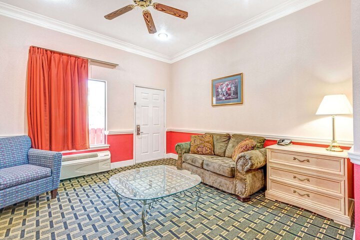 Room 14 of 14
