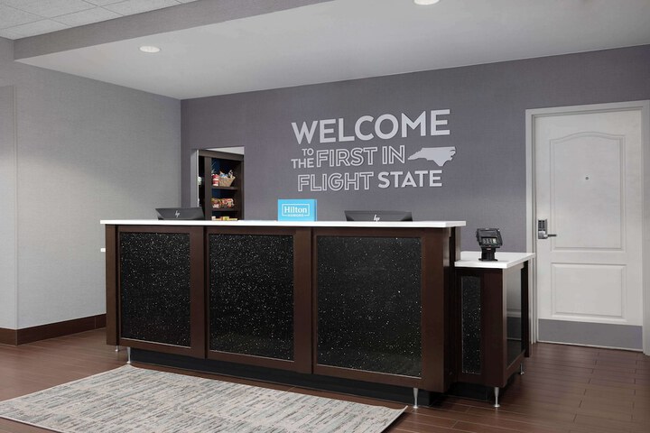 Hampton Inn & Suites Durham / North I-85