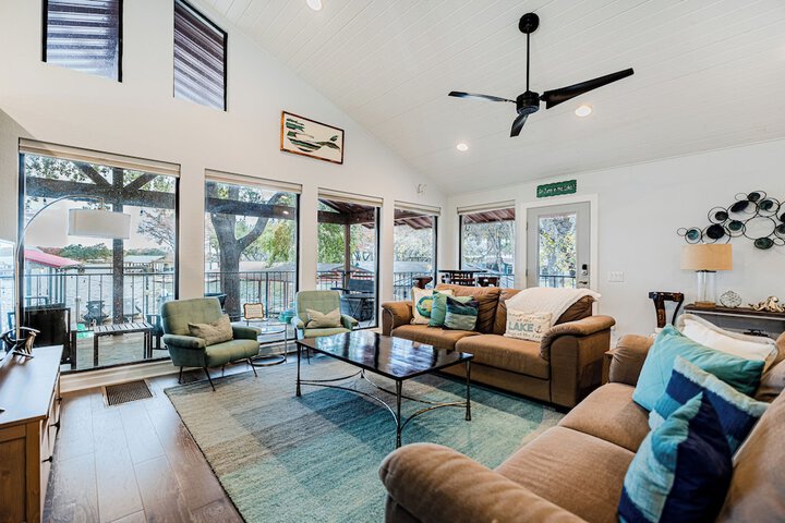 Lake LBJ Waterfront Family-friendly Retreat!