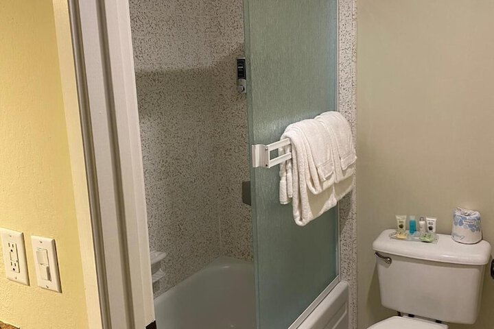 Room 20 of 33