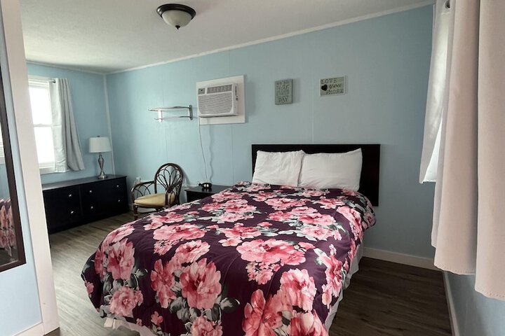 Room 6 of 7