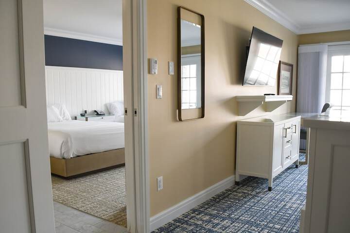 Room 32 of 68