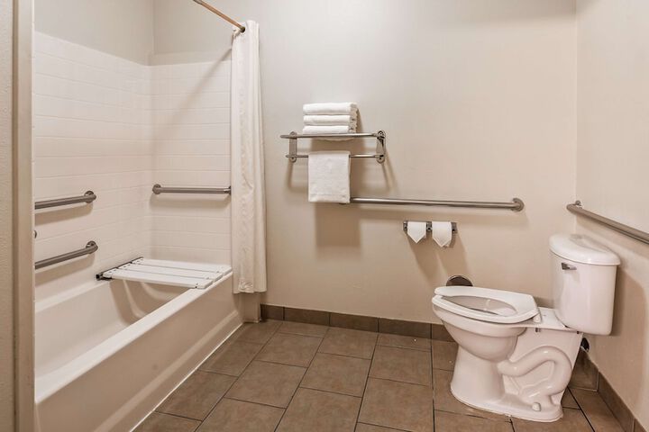 Room 7 of 15