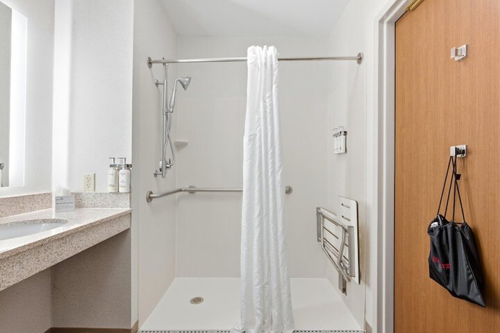 Holiday Inn Express & Suites Bethlehem Arpt-Allentown Area