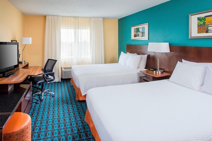 Room 12 of 19