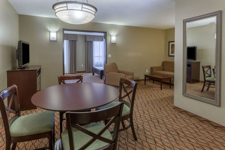 Room 47 of 106