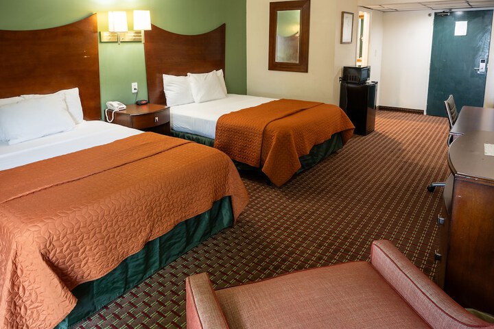 Room 35 of 41