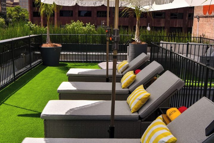 Sundeck 483 of 488