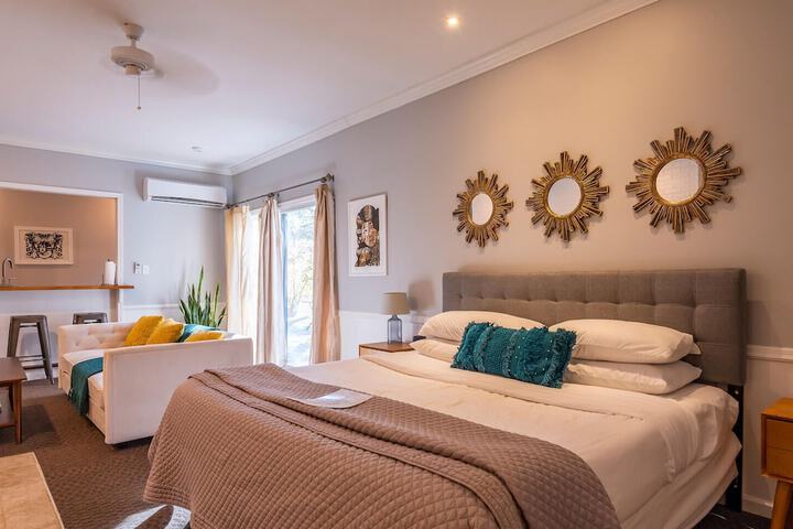 Room 52 of 71