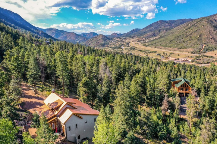 Mountain Getaway Cabinhot Tub & Pool Table4bd
