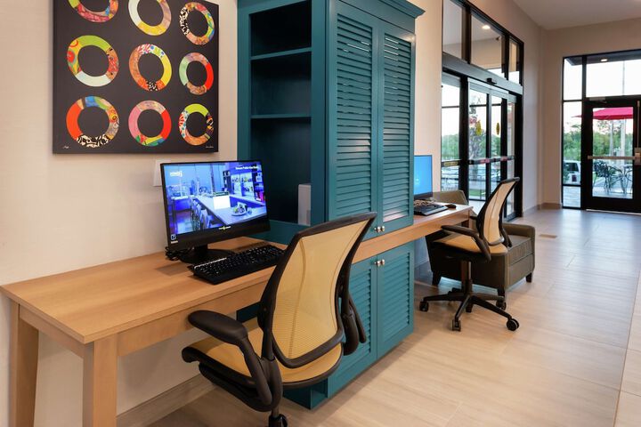 Business Center 29 of 29