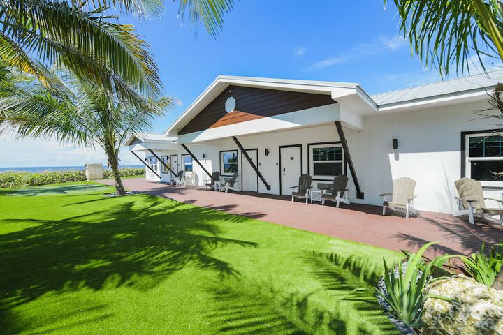 Casey Key Resorts - Beachfront