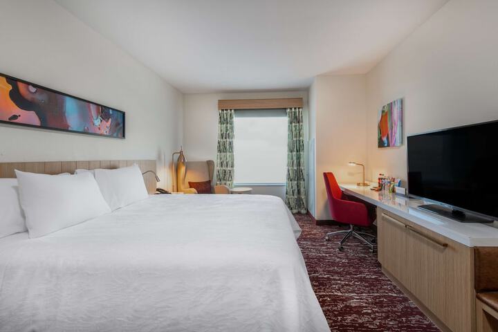 Room 20 of 33