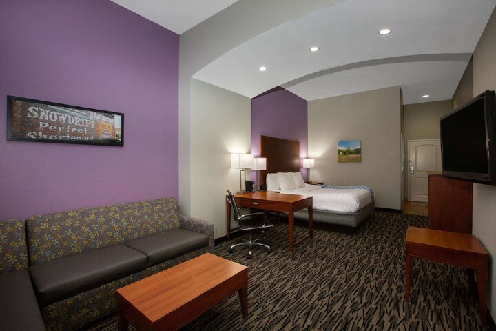 Room 20 of 35