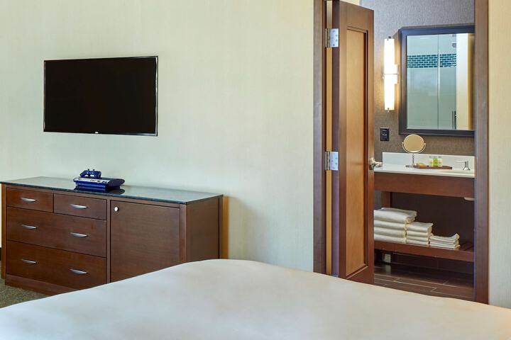 DoubleTree by Hilton Hotel Alana - Waikiki Beach