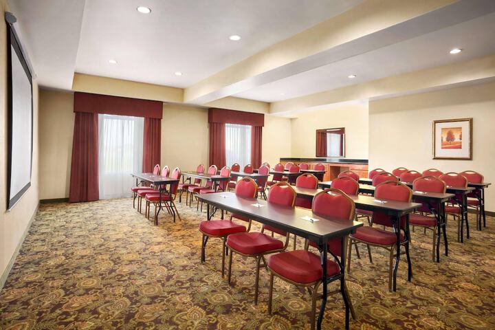 Country Inn & Suites by Radisson Albany, GA