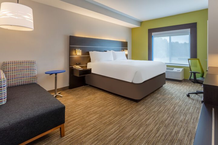 Room 14 of 30