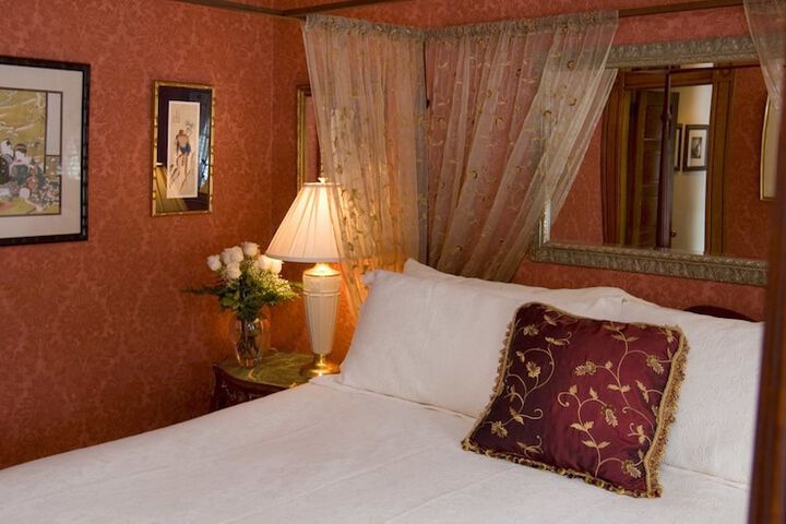 Room 18 of 84