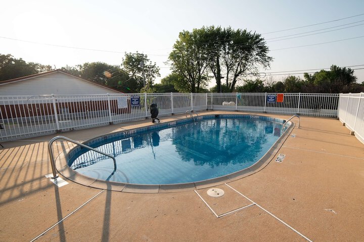 Pool 6 of 32