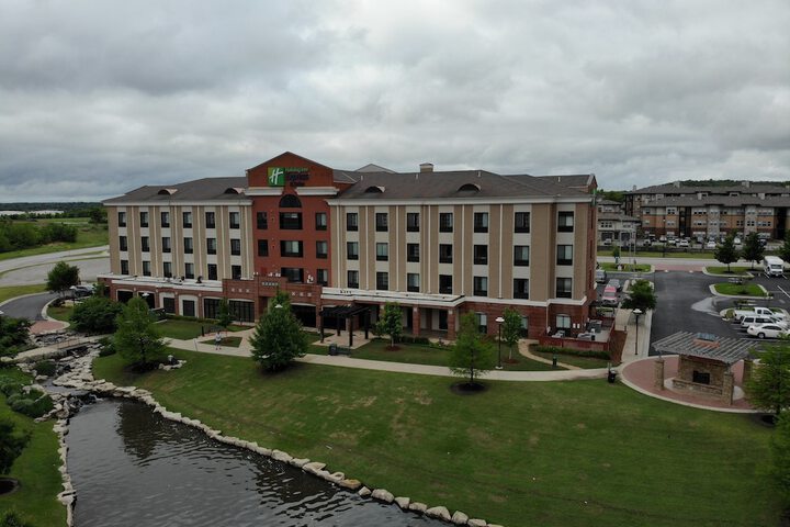 Holiday Inn Express & Suites Glenpool-Tulsa South by IHG