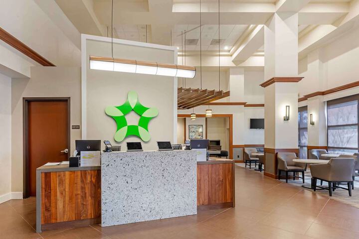 Hotel Interior 10 of 27
