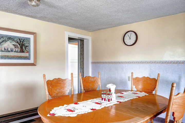 Charming Tropic Home by a Farm: Near Bryce Canyon!