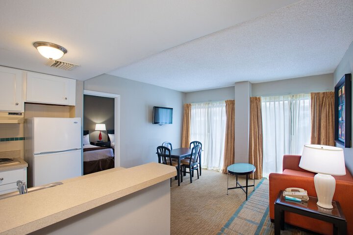 Room 16 of 36