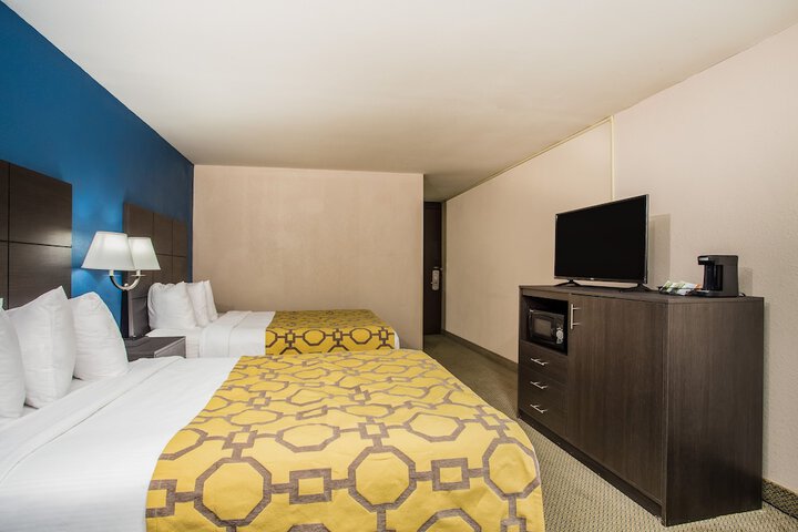 Room 9 of 25