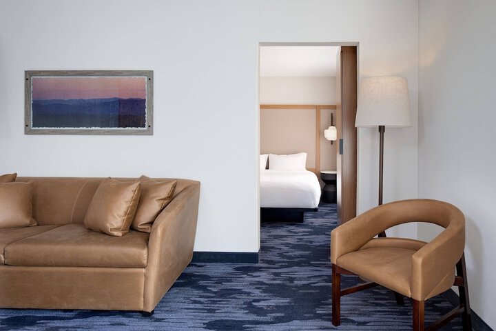 Room 9 of 21