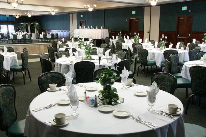 Ballroom/Hall 46 of 53