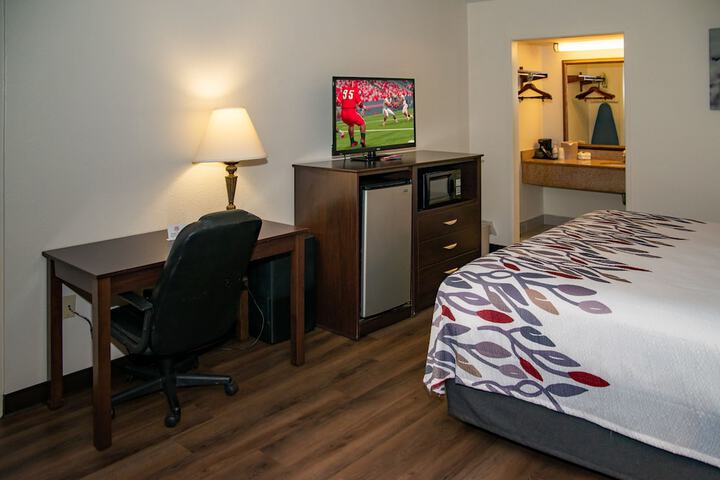 Room 15 of 28