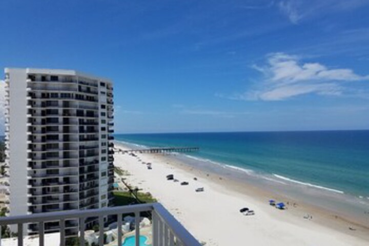 Northeast Corner Penthouse 3 BR 3 BA Sanibel 1102