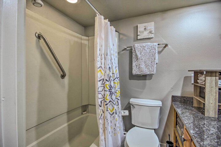 Pool Access: Condo w / Patio in Afton