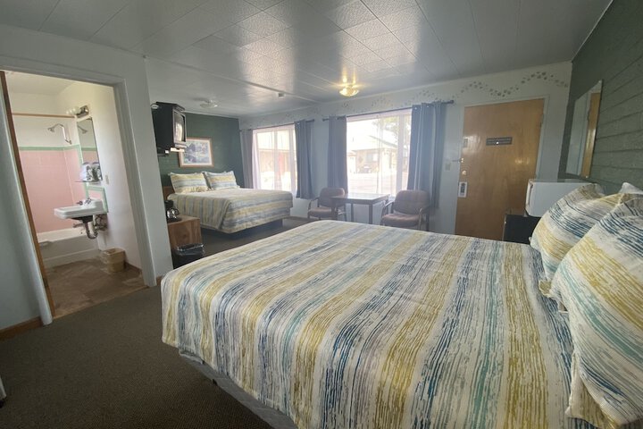 Lamplighter Lodge
