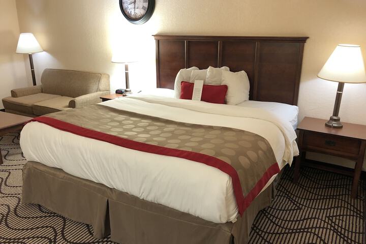 Room 8 of 36