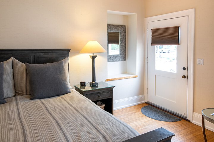 Room 118 of 158