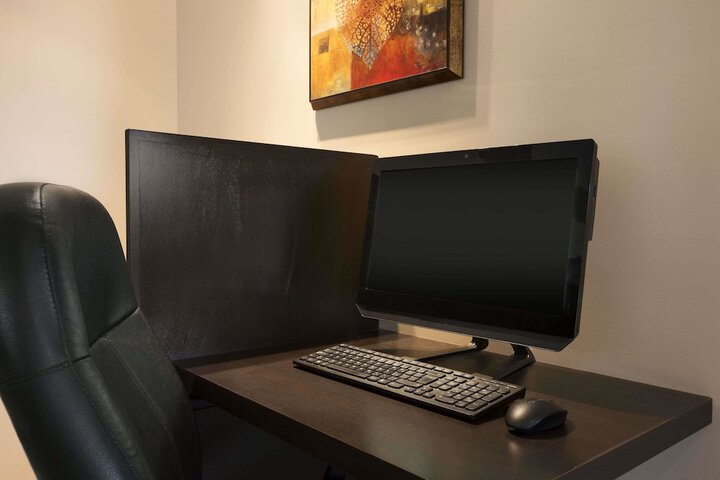 Business Center 16 of 16
