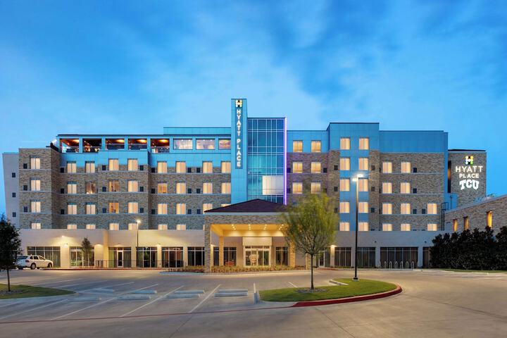 Hotel 2 of 51