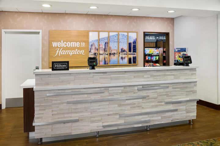 Hampton Inn & Suites Detroit / Troy