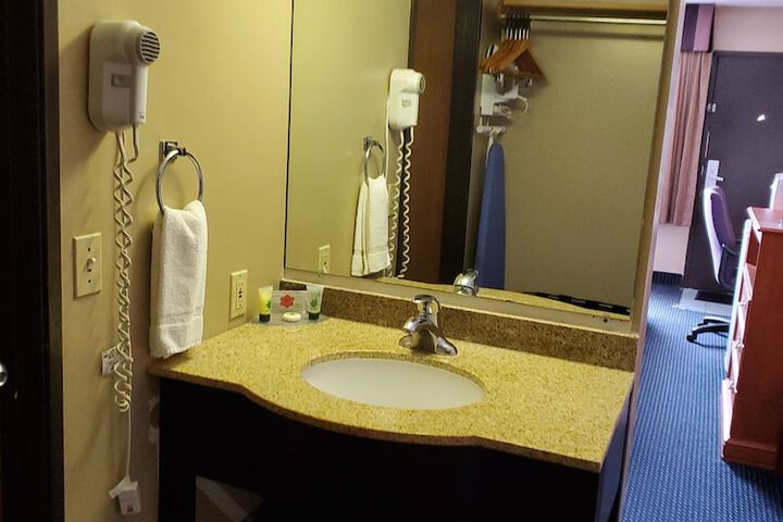 Room 18 of 32