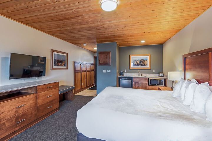 Room 16 of 51