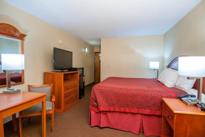 Room 15 of 23