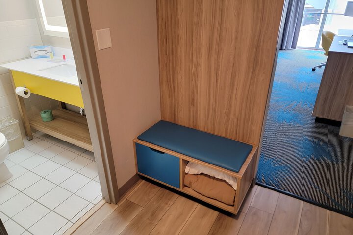 Room 15 of 24