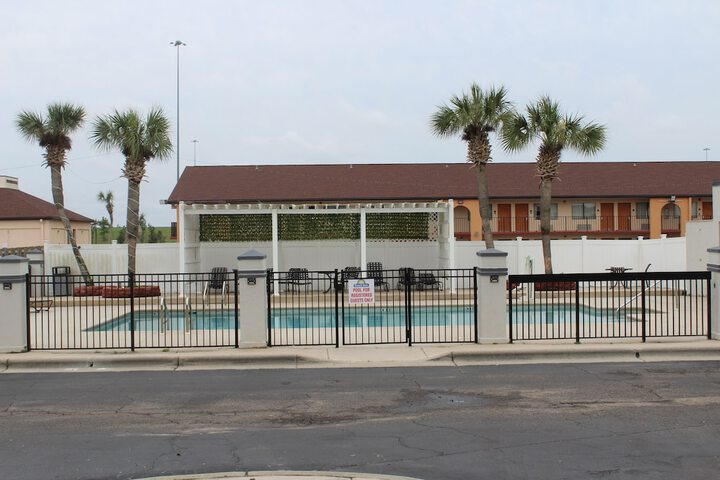 Pool 11 of 62