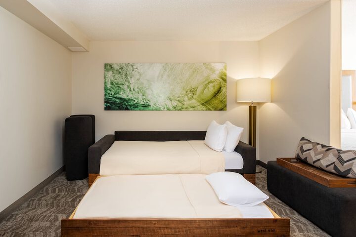 Room 15 of 41