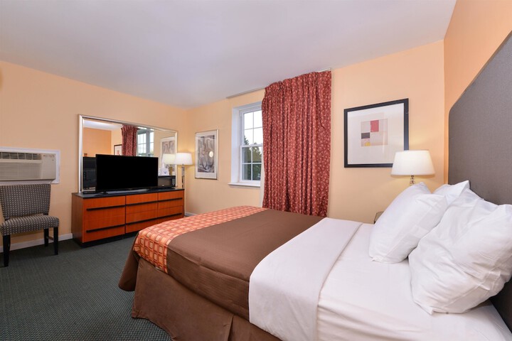 Media Inn and Suites