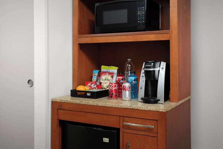 Room 16 of 18